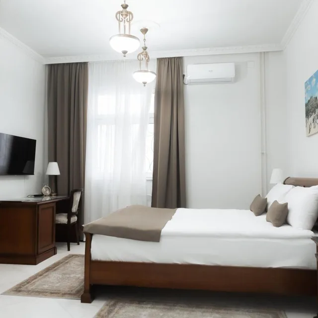 غرفة قياسية بسرير مزدوج، Jardin Hotel Belgrade 1/6