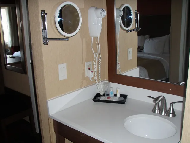 جناح بسريرين كوين بشرفة مع أريكة، Comfort Inn Flagstaff Lucky Lane I-40 5/7