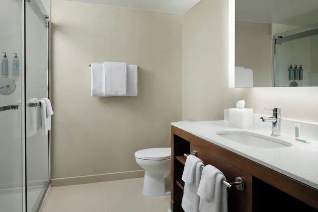 1 Bedroom, King Bed, Residence Inn by Marriott Ventura Beach 2/7
