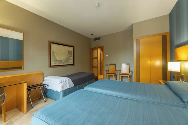 غرفة ثلاثية بثلاثة أسرّة، Del Mar Hotel 2/10