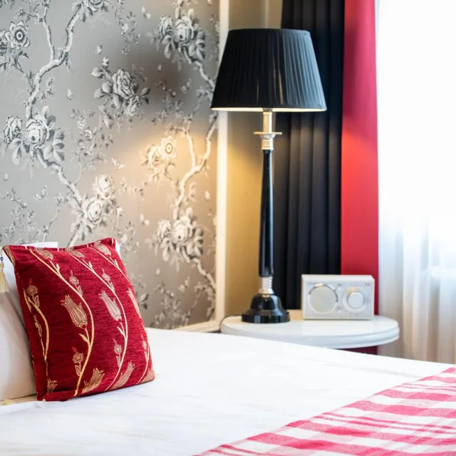 Standard, King Bed, Hotel Wurzburger Hof 4/9