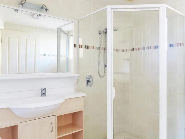 استوديو عائلي بسرير كوين وسرير بطابقين، NRMA Treasure Island Holiday Resort 7/9
