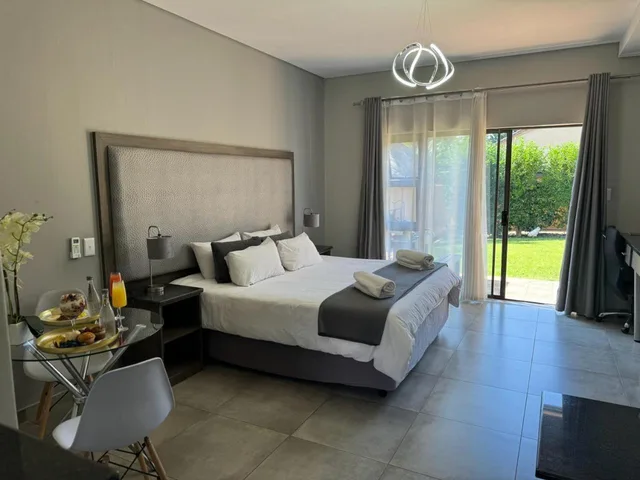 غرفة تنفيذية بسرير كينج، Manor Hills Guest Lodge 1/1