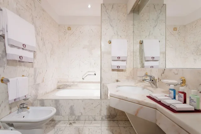 Suite, 2 Double Beds, GRAND HOTEL TRENTO 9/10