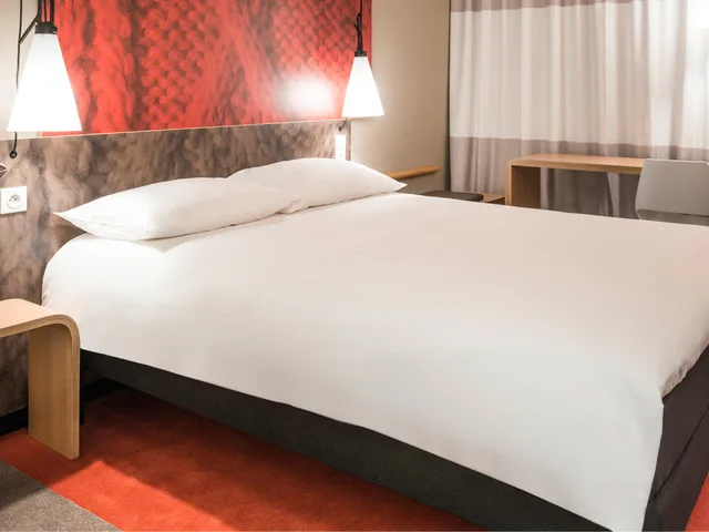 غرفة بسرير مزدوج لذوي الإعاقة، Ibis Swansea 3/5
