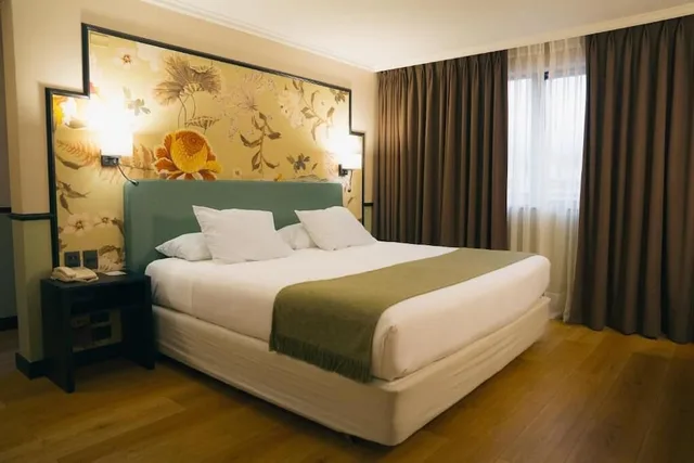 غرفة سوبيريور بسرير كينج، Hotel Director Vitacura 2/4