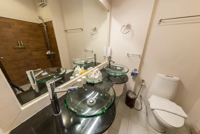 3 Bedrooms, Suite, Sunset Hill Boutique Resort 9/9