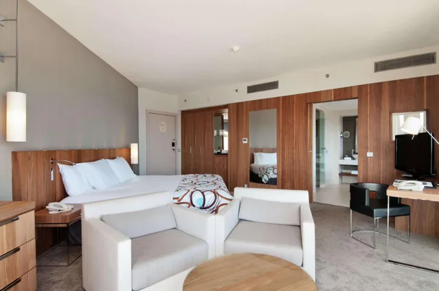 جناح بسرير مزدوج، HILTON MALTA 2/6