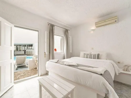 Standard, Pool Floor، Artemis Suites Formerly Artemis Studios Megalochori 1/1
