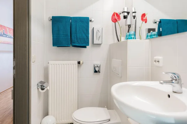 غرفة قياسية ثلاثية، Hotel Amenity Munchen 4/4
