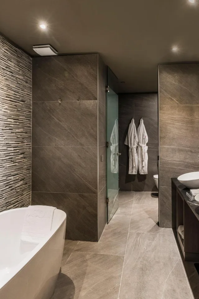 Superior, Suite, King Bed, ICON HOTEL 1/2