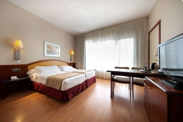غرفة كومفورت بسريرين منفصلين بشرفة بإطلالة، Best Western Hotel Mediterraneo 7/8