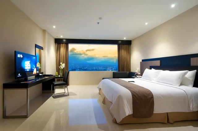 غرفة تنفيذية، Aria Gajayana Hotel 1/2