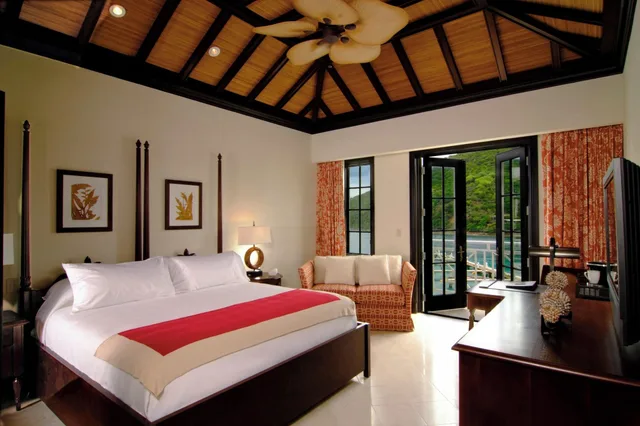 غرفة بسرير كينج بإطلالة على البحر، Scrub Island Resort, Spa & Marina, Autograph Collection 2/4