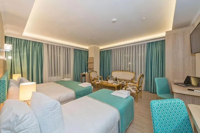غرفة ثلاثية، The Ottoman City Hotel 2/3