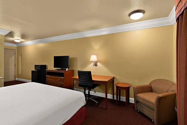 غرفة بسرير كينج لذوي الإعاقة، Best Western Willits Inn 3/4