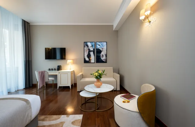 جناح جونيور، Leonardo Boutique Hotel Rome Monti 4/5