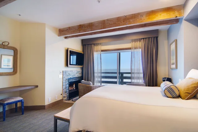 غرفة إليت قياسية بسرير كوين بإطلالة على البحر، Cypress Inn On Miramar Beach 1/7