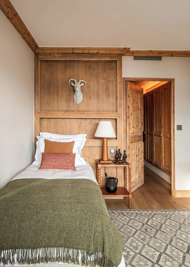 Deluxe, Suite, Double and Twin Beds, ALPES HOTEL PRALONG 4/8