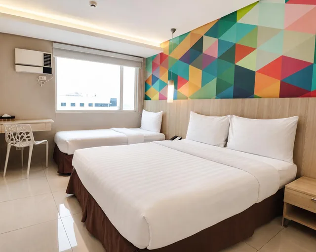 Happy، Hotel 101 Manila 2/2