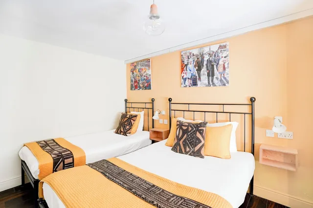 غرفة قياسية بسريرين منفصلين، Peckham Rooms Hotel by Belvilla 1/5