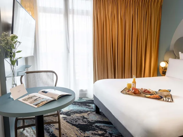 Privilege, Double Bed, Balcony, Mercure Annecy Centre 4/5