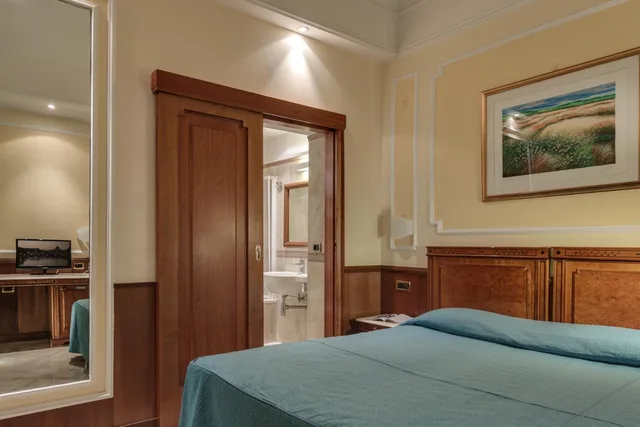 غرفة بسرير مزدوج أو سريرين منفصلين، Hotel Borromeo 1/4