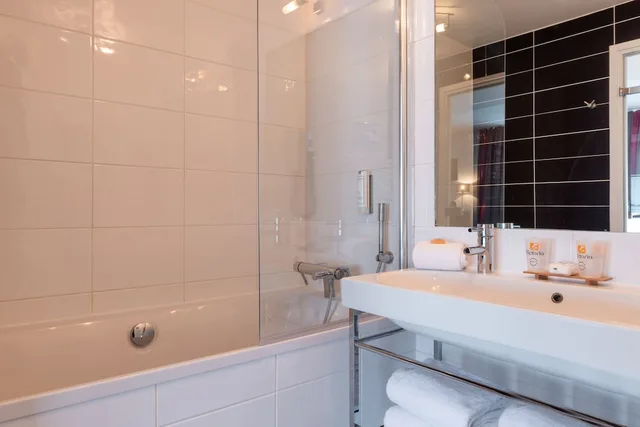 غرفة كلاسيكية بسريرين منفصلين، The Originals Boutique Hotel Victoria Fontainebleau 6/7