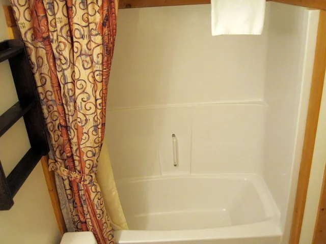 شقة سكنية قياسية بسرير كوين بغرفة نوم واحدة مع أريكة، Cornerstone Lodge 6/6