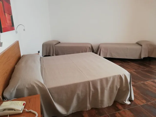 غرفة رباعية، Sciali Hotel 3/5