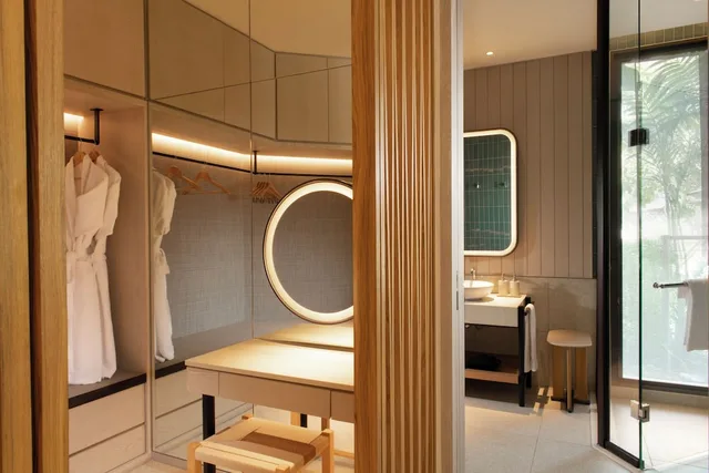 غرفة بسرير كينج بشرفة، Hilton Burau Bay Langkawi Resort 8/20