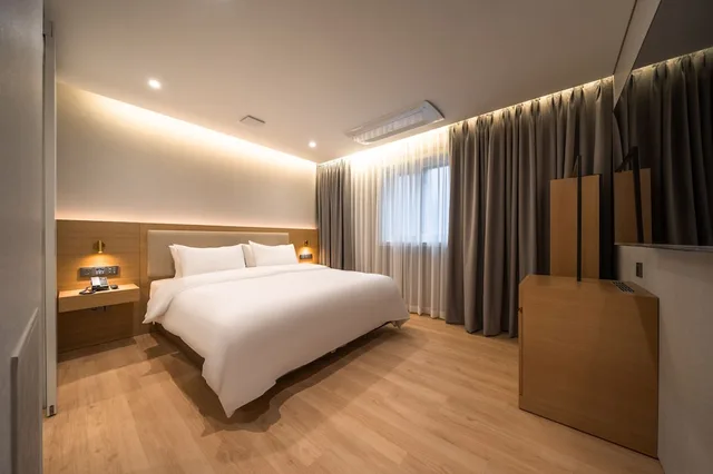 غرفة بسرير كينج تُحدَّد حسب التوفر، Comfort inn Yeouido 2/3