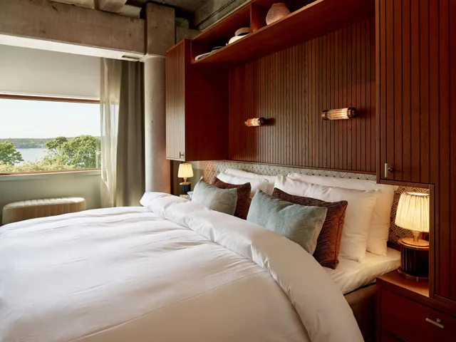 غرفة قياسية صغيرة بسرير كوين بإطلالة على البحر، Ellery Beach House 1/2