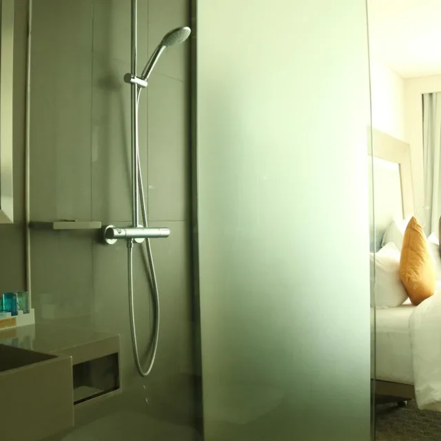 غرفة تنفيذية بسريرين منفصلين مع دخول صالة النادي، Novotel Tangerang 10/10