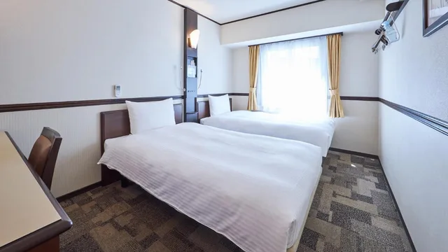 Room, Twin Beds, Smoking, TOYOKO INN KINTETSU YOKKAICHI-EKI KITAGUCHI 5/5