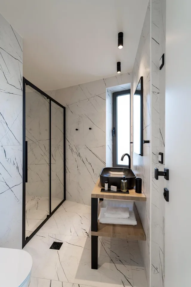 جناح جونيور بسرير كينج، Woo Suites 6/6
