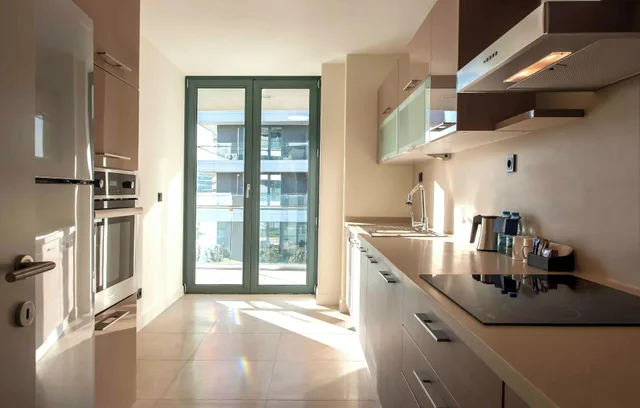 شقة سوبيريور بشرفة، The Superior Living Batisehir 6/7