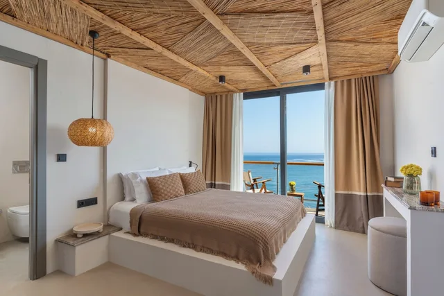 غرفة بريميوم بسرير مزدوج بإطلالة على البحر، La Brezza Beach & Hotel Yalikavak 1/10