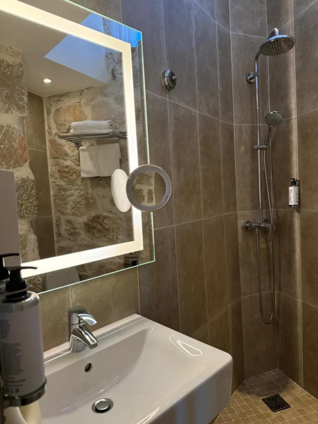 Room, Double Bed, Partial Sea View, Balcony, Boutique Hotel and Spa la Villa Cap Ferrat 5/6