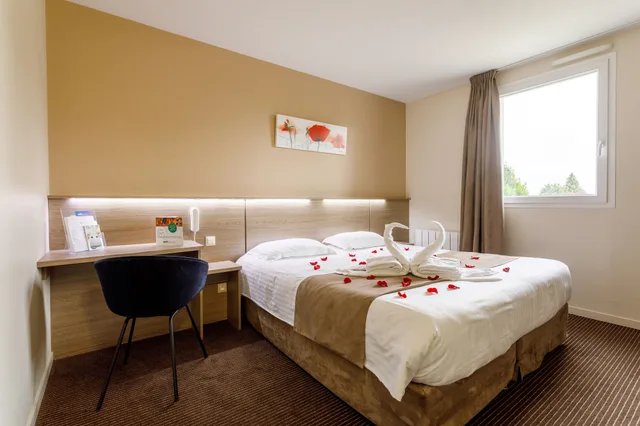 غرفة بسرير مزدوج، Brit Hotel Fougeres - Hotel Du Parc 4/4