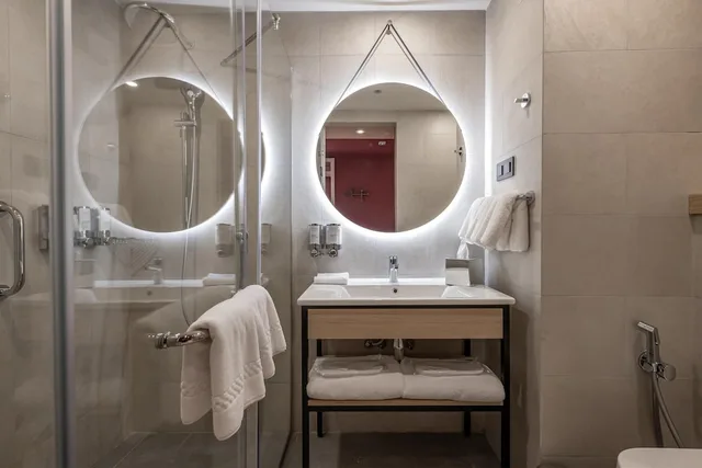 غرفة بسرير كوين مع أريكة، Hampton by Hilton Batumi Center 5/5