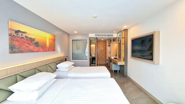 غرفة بريميوم سوبيريور بسريرين منفصلين، Clarian Hotel Beach Patong 4/10