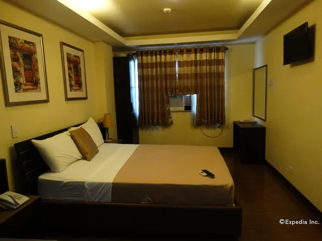 Standard, Double Bed, Silver Oaks Suite Hotel 4/10