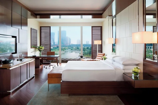 غرفة ديلوكس بسرير كينج بإطلالة على البحيرة، Jw Marriott Hotel Hanoi 4/10