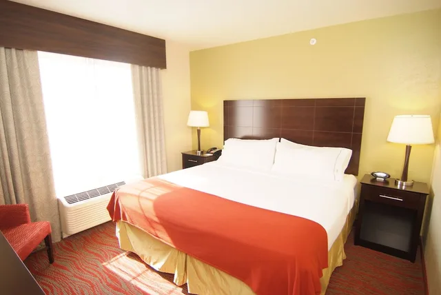 غرفة قياسية بسرير كينج، Holiday Inn Express Suites Indianapolis North Carmel An Ihg Hotel 4/7