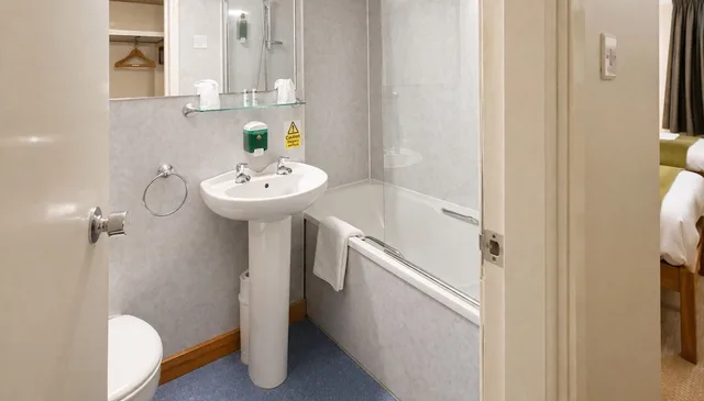 غرفة سوبيريور بسريرين منفصلين بإطلالة على البحر، Brae Hotel 8/10