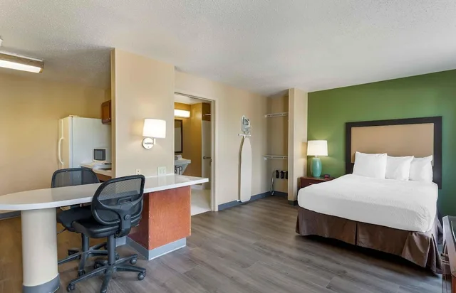 استوديو ديلوكس بسرير مزدوج مع أريكة لذوي الإعاقة، Extended Stay America - Denver - Aurora North 3/6