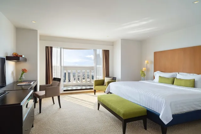 2 Bedrooms, Tower, Club, Suite, Living Area، Tower Club at Lebua 1/6