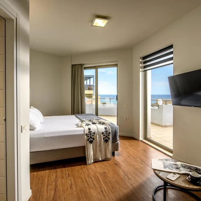 غرفة تنفيذية بسرير مزدوج بإطلالة على البحر، Marin Hotel 2/9