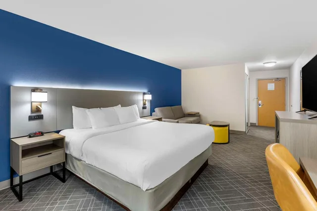 Upgrade, Efficiency, Suite, King and Queen Bed، Comfort Inn & Suites Glenwood Springs On The River 3/4